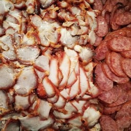 หมูแดง เริ่มต้นที่2ขีด