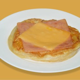 ไข่ดาว + แฮมไก่ + ชีส