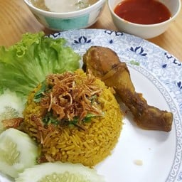 explore old town in the morning..this is what i cannot miss.😋