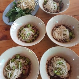 ตะวันรุ่งก๋วยเตี๋ยวเรืออยุธยาท่าอิฐ ท่าอิฐ