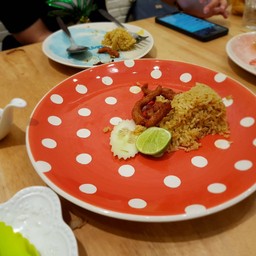 ข้าวผัดมันกุ้งหมูแดดเดียว