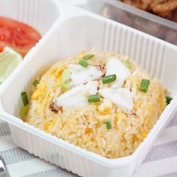 [อร่อยซ่ากับโค้ก] ข้าวผัดปู (เล็ก) +  โค้ก ออริจินัล (กระป๋อง)