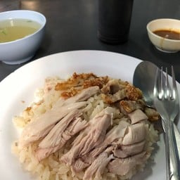 ข้าวมันไก่ตอน ไก่ทอด เจริญกรุง85