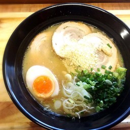 ราเมงทงคตสึหมูชาชู