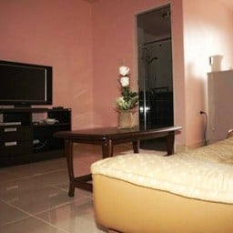 โลติกาแมนชั่น