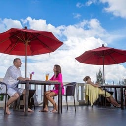 โรงแรมอความารีนรีสอร์ทแอนด์วิลล่า