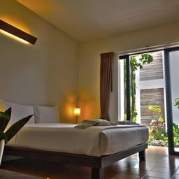 โรงแรมละไมวันทาบีชรีสอร์ท