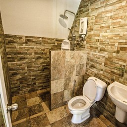 ภูผาสีรุ้งรีสอร์ท