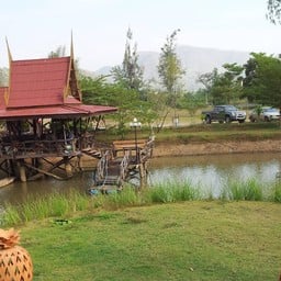 ล้อมรัก