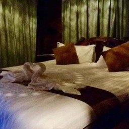 บูทีควิลเลจโฮสเท็ล