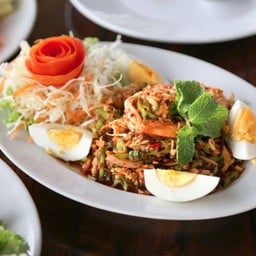 ยำถั่วพลูกุ้งสด