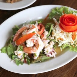 ยำรวมทะเลมะเขือเผา