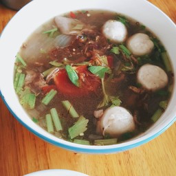 แม่หญิง เกาเหลาซุปหมูตุ๋น