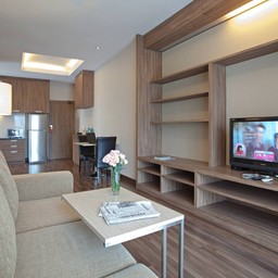 Royal 1 Bedroom Suites 66 Sq.m.