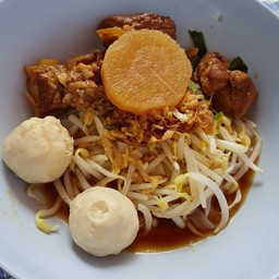 ก๋วยเตี๋ยวเนื้อตุ๋นบ้านน้องอันดา