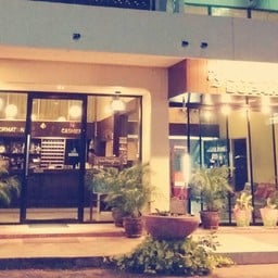 ด้านหน้าทางเข้า Lobby