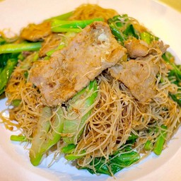 หมี่ผัดซีอิ๊วหมู