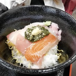 Enoshima Harumi