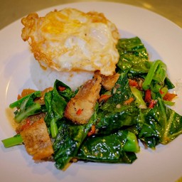 คะน้าปลาสลิด