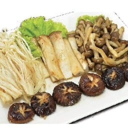 Shinoko เห็ดรวมผัดเนย
