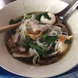 ก๋วยเตี๋ยวเนื้อตุ๋นโกวั๊น