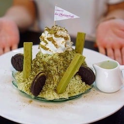 La Parisian Cafe