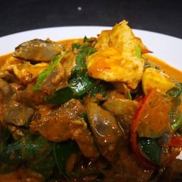 พวงไข่อ่อนผัดเผ็ด