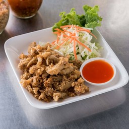 ไส้ตันทอดกระเทียมพริกไทย