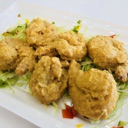 กุ้งผัดซอสไข่เค็ม