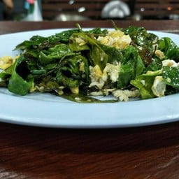 ใบเหลียงผัดไข่