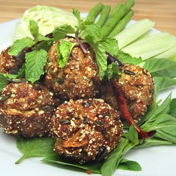 ลาบหมูทอด