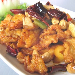 เม็ดมะม่วงผัดไก่