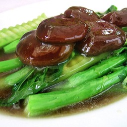 คะน้าฮ่องกงผัดเห็ดหอม