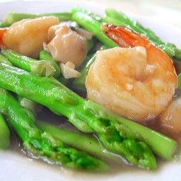 หน่อไม้ฝรั่งผัดกุ้ง