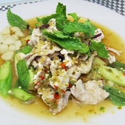 หมูมะนาวคะน้ากรอบ