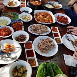 โทนีรัง โคเรียน บาร์บีคิว บุฟเฟ่ต์