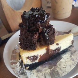 เฮือนหม่อน Coffee