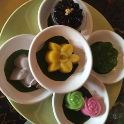 บ้านอาหารไทย ตลาดน้ำ ๔ ภาค พัทยา