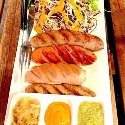 ไส้กรอกเยอรมันย่างรวม