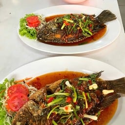 ร้านอร่อยจิตร แอนด์ ฟองนม