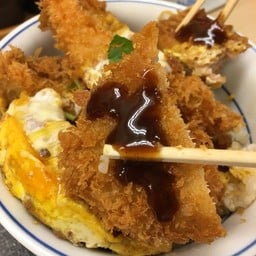 หมูทอดในจานTonkatsu 