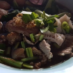ก๋วยเตี๋ยวลูกชิ้นเนื้อ เนื้อสด น้ำตก ประชาสงเคราะห์
