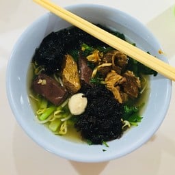 ป้านันก๋วยเตี๋ยวหมูตุ๋น