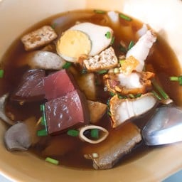 ก๋วยจั๊บน้ำข้น สตรีนนท์
