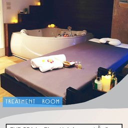 แช่ตัวในอ่าง JACUZZI ด้วยน้ำแร่ที่บำรุงผิว ทำให้ผิวชุ่มชื่นและนุ่มนวล