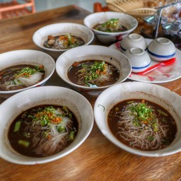 ก๋วยเตี๋ยวเรือ 999(สาขาบ้านเก่า) สาขา 2(บ้านเก่า)