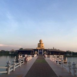 พุทธอุทยานมหาราช (วัดหลวงปู่ทวด องค์ใหญ่)