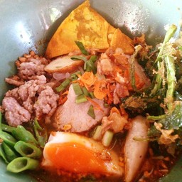 ก๋วยเตี๋ยวต้มยำสุโขทัย  ตลาดน้ำวัดลำพญา