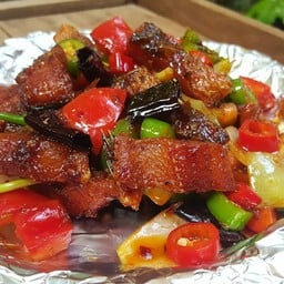 ปลาช่อนผัดซอสเม็ดมะม่วง 150฿