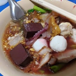 ก๋วยเตี๋ยวต้มยำเจ้นิด